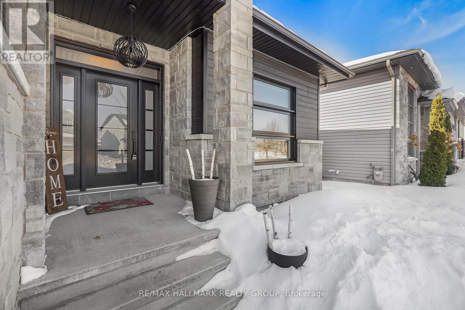 61 Granite Street, Clarence-Rockland, Ontario  K4K 0H7 - Photo 3 - X12807102