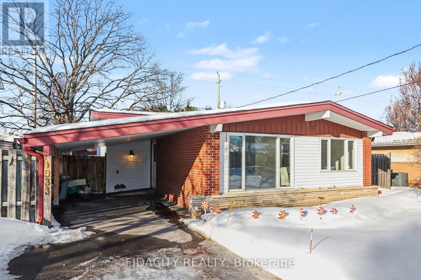 1933 Connecticut Avenue, Ottawa, Ontario  K1H 6Y3 - Photo 2 - X12807110