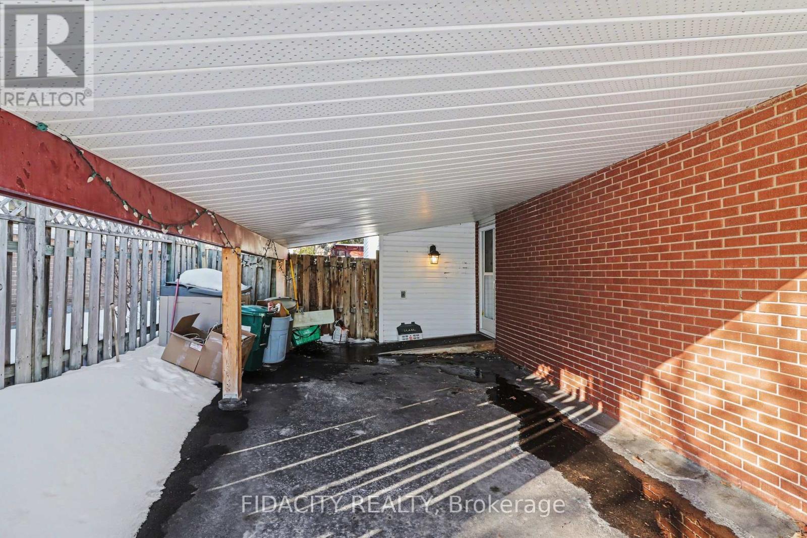 1933 Connecticut Avenue, Ottawa, Ontario  K1H 6Y3 - Photo 3 - X12807110