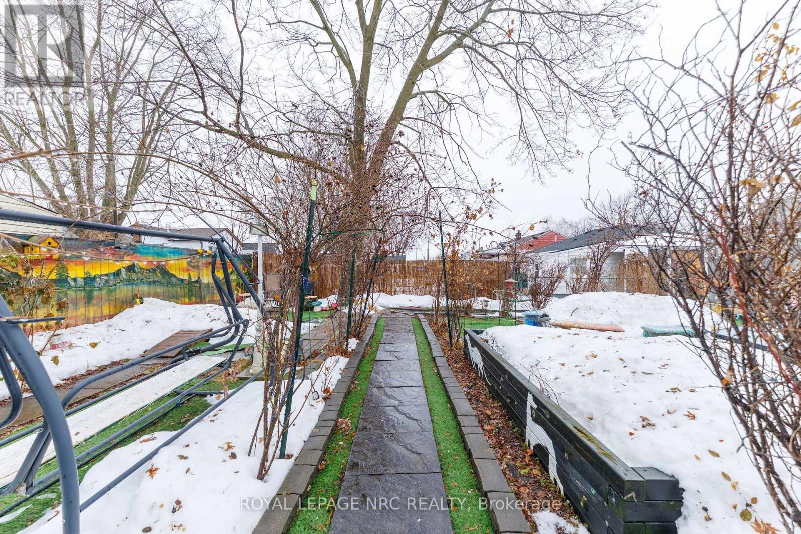 7 Vera Street, St. Catharines, Ontario  L2S 1C3 - Photo 26 - X12807086