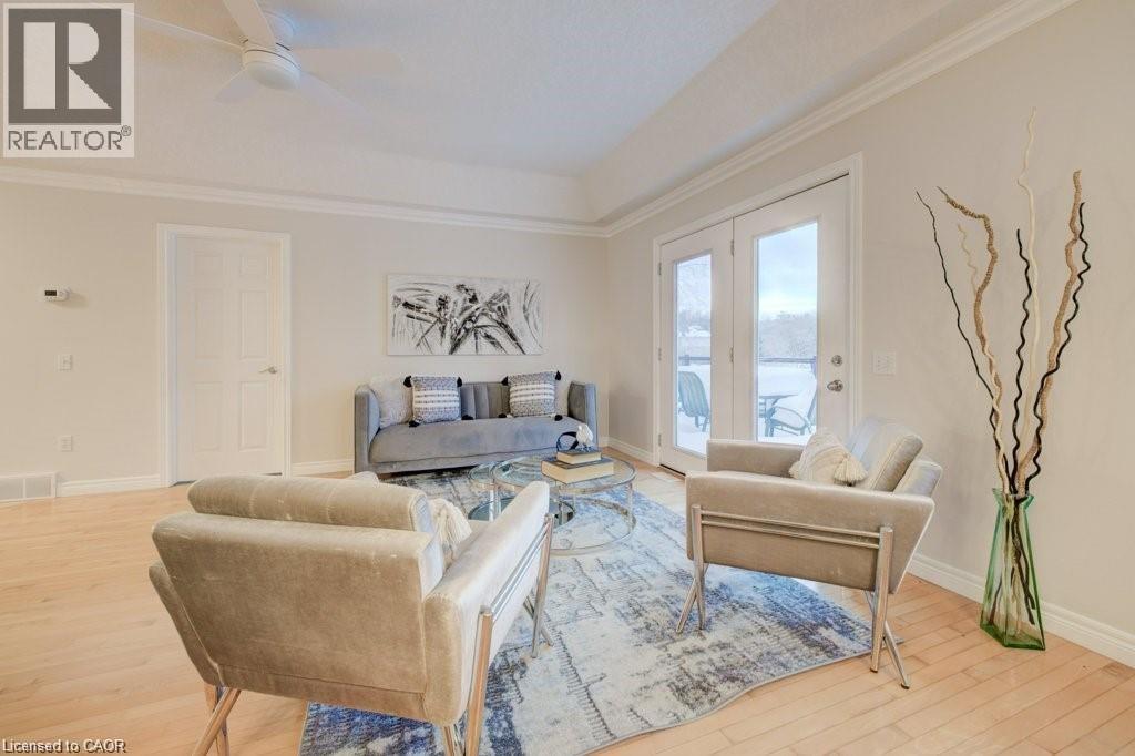 670 Salzburg Drive, Waterloo, Ontario  N2V 2N8 - Photo 12 - 40799848