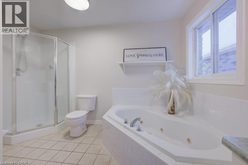 670 Salzburg Drive, Waterloo, Ontario  N2V 2N8 - Photo 24 - 40799848