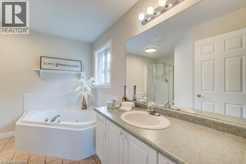 670 Salzburg Drive, Waterloo, Ontario  N2V 2N8 - Photo 27 - 40799848