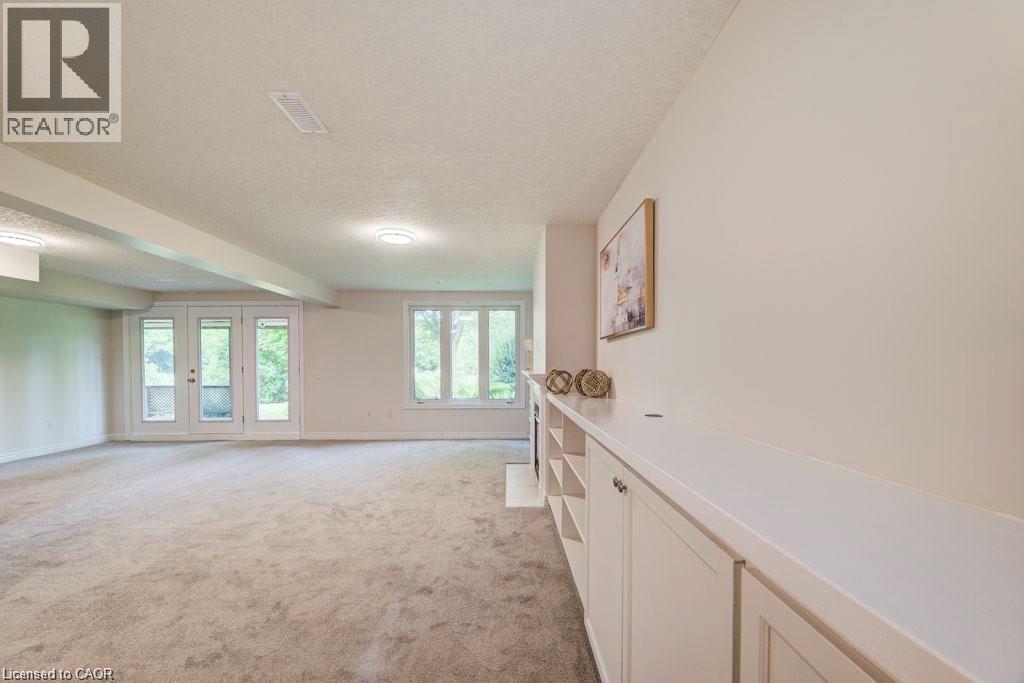 670 Salzburg Drive, Waterloo, Ontario  N2V 2N8 - Photo 31 - 40799848