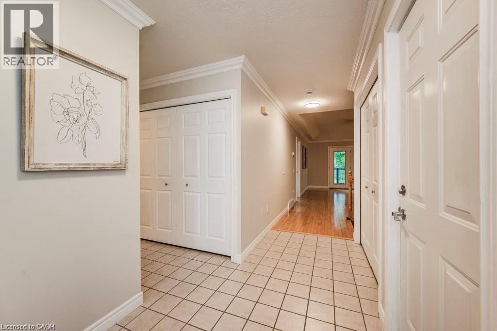 670 Salzburg Drive, Waterloo, Ontario  N2V 2N8 - Photo 7 - 40799848