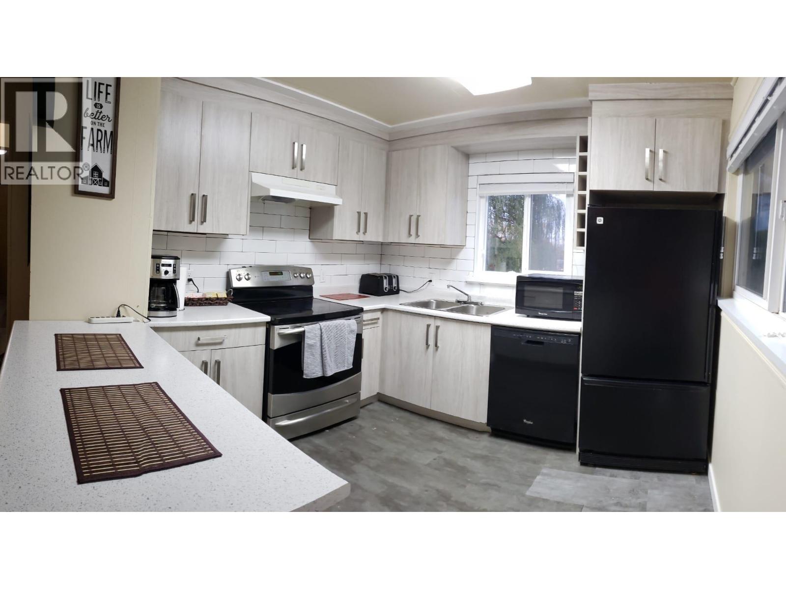 24611 Dewdney Trunk Road, Maple Ridge, British Columbia  V4R 1X2 - Photo 4 - R3091778