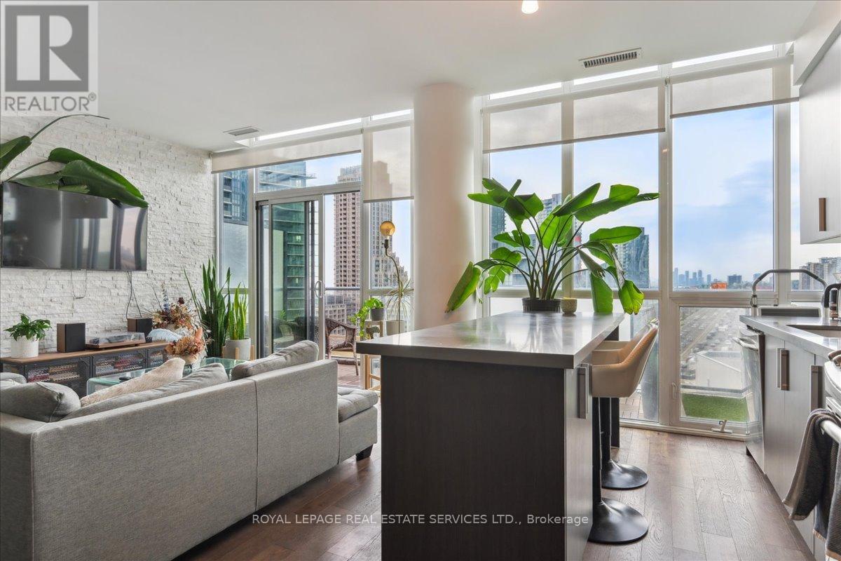 Ph - 08 - 169 Fort York Boulevard, Toronto, Ontario  M5V 0C8 - Photo 11 - C12806962