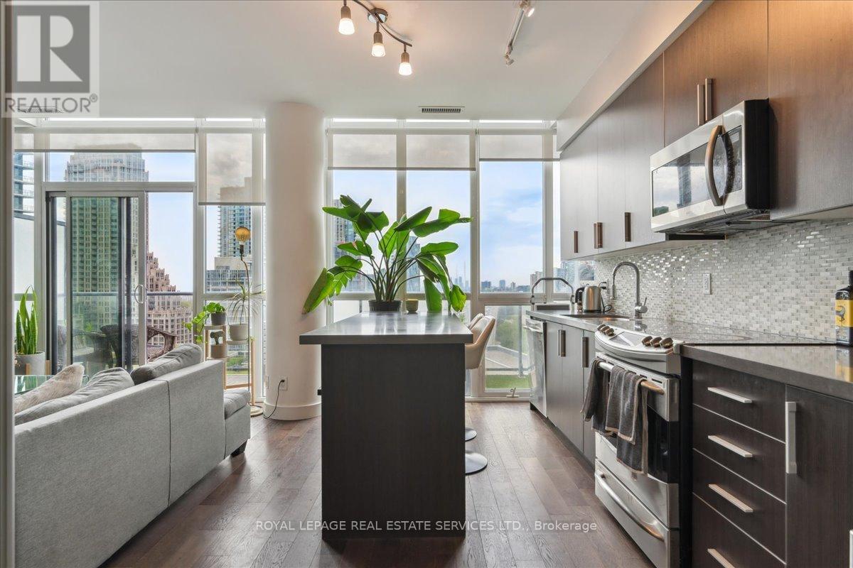 Ph - 08 - 169 Fort York Boulevard, Toronto, Ontario  M5V 0C8 - Photo 13 - C12806962