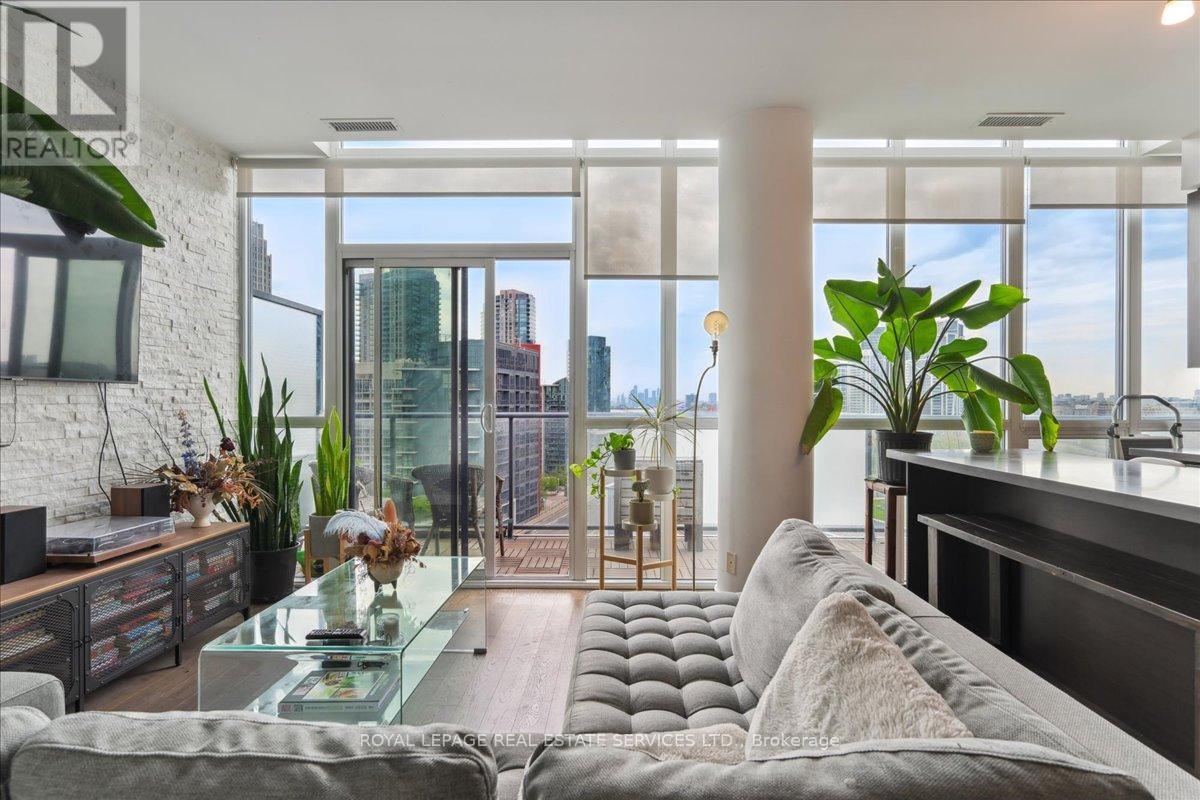 Ph - 08 - 169 Fort York Boulevard, Toronto, Ontario  M5V 0C8 - Photo 15 - C12806962