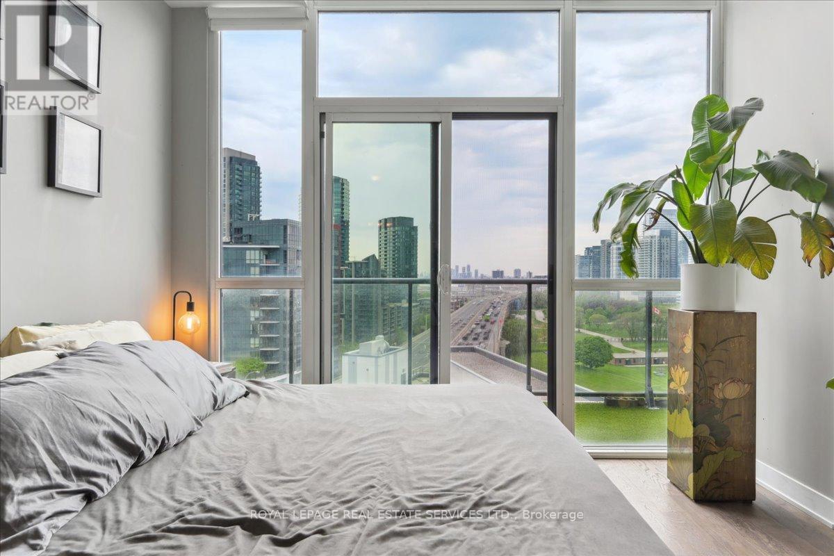 Ph - 08 - 169 Fort York Boulevard, Toronto, Ontario  M5V 0C8 - Photo 27 - C12806962