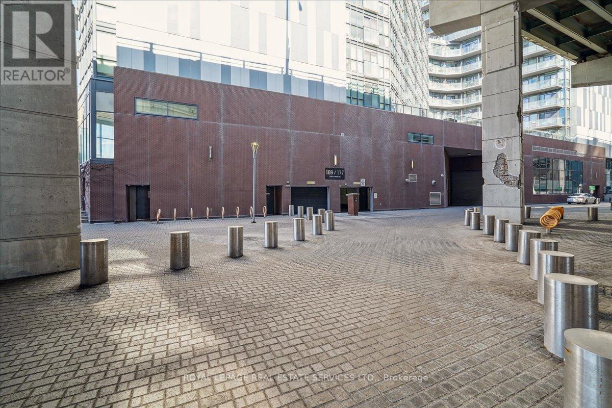 Ph - 08 - 169 Fort York Boulevard, Toronto, Ontario  M5V 0C8 - Photo 30 - C12806962