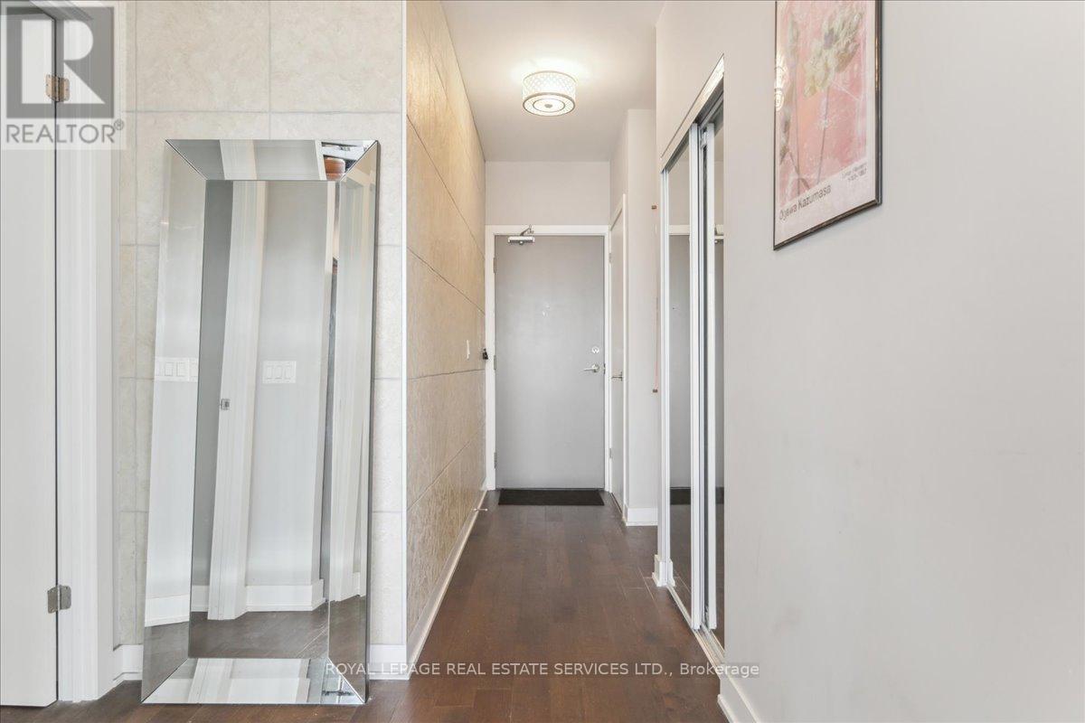 Ph - 08 - 169 Fort York Boulevard, Toronto, Ontario  M5V 0C8 - Photo 4 - C12806962