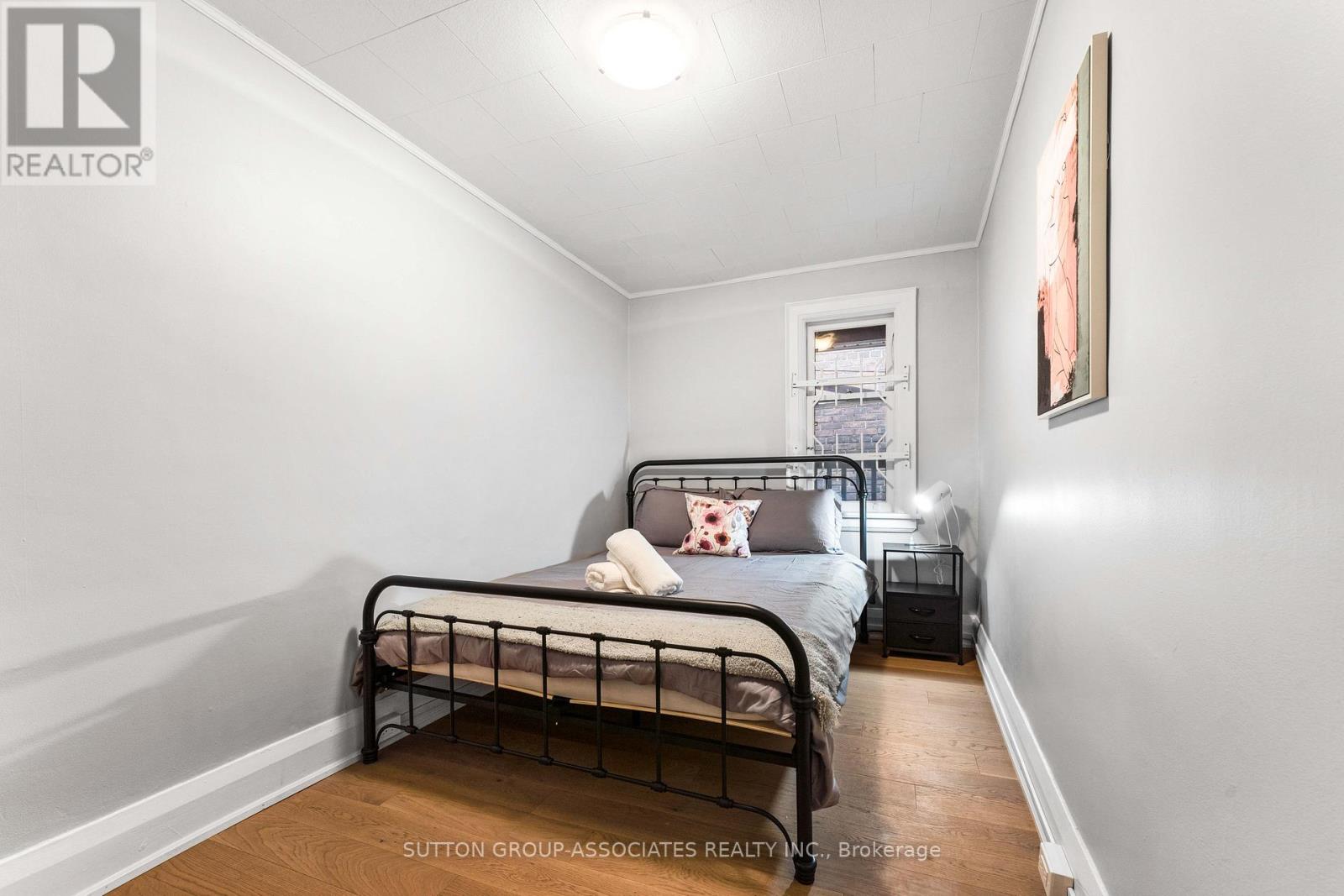 2 - 582 St Clair Avenue W, Toronto, Ontario  M6C 1A6 - Photo 13 - C12806966