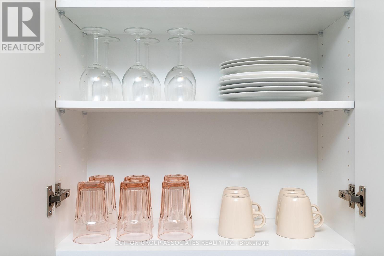 2 - 582 St Clair Avenue W, Toronto, Ontario  M6C 1A6 - Photo 19 - C12806966