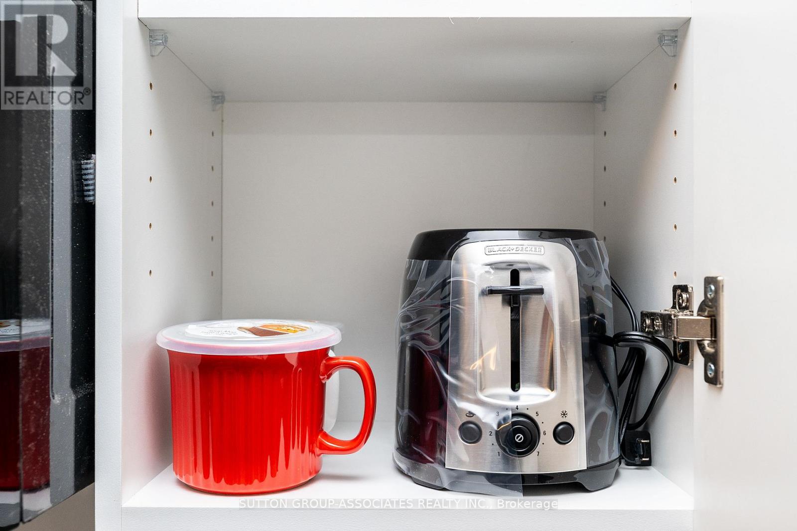 2 - 582 St Clair Avenue W, Toronto, Ontario  M6C 1A6 - Photo 22 - C12806966