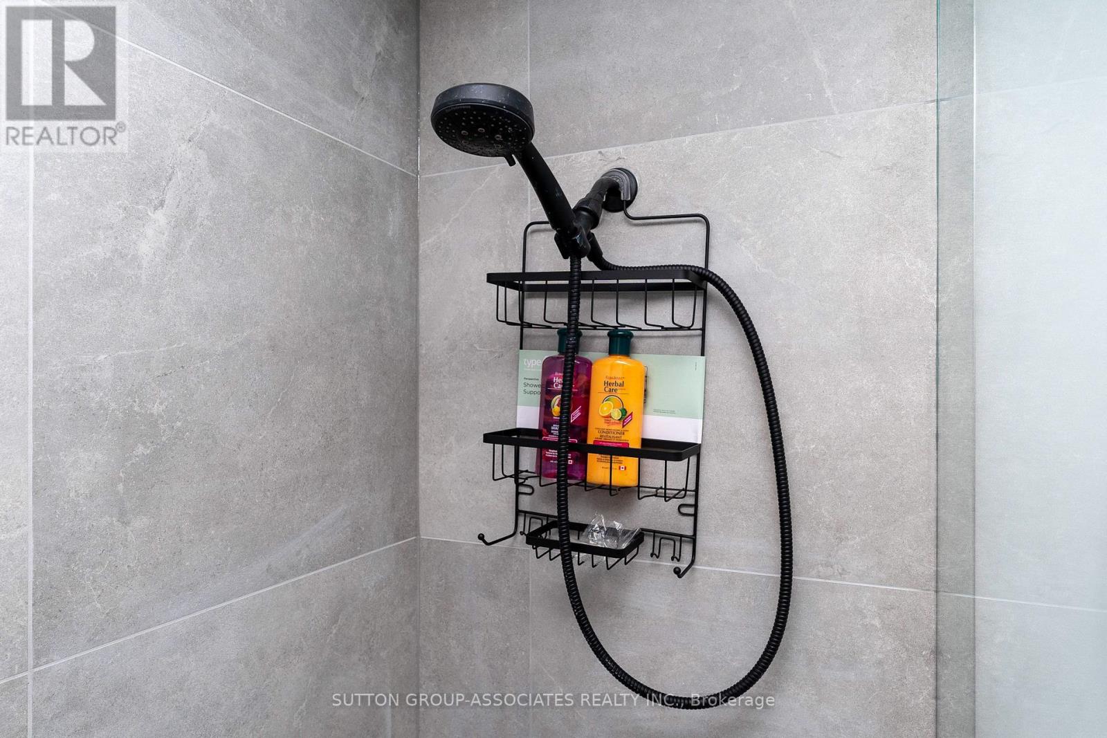 2 - 582 St Clair Avenue W, Toronto, Ontario  M6C 1A6 - Photo 23 - C12806966