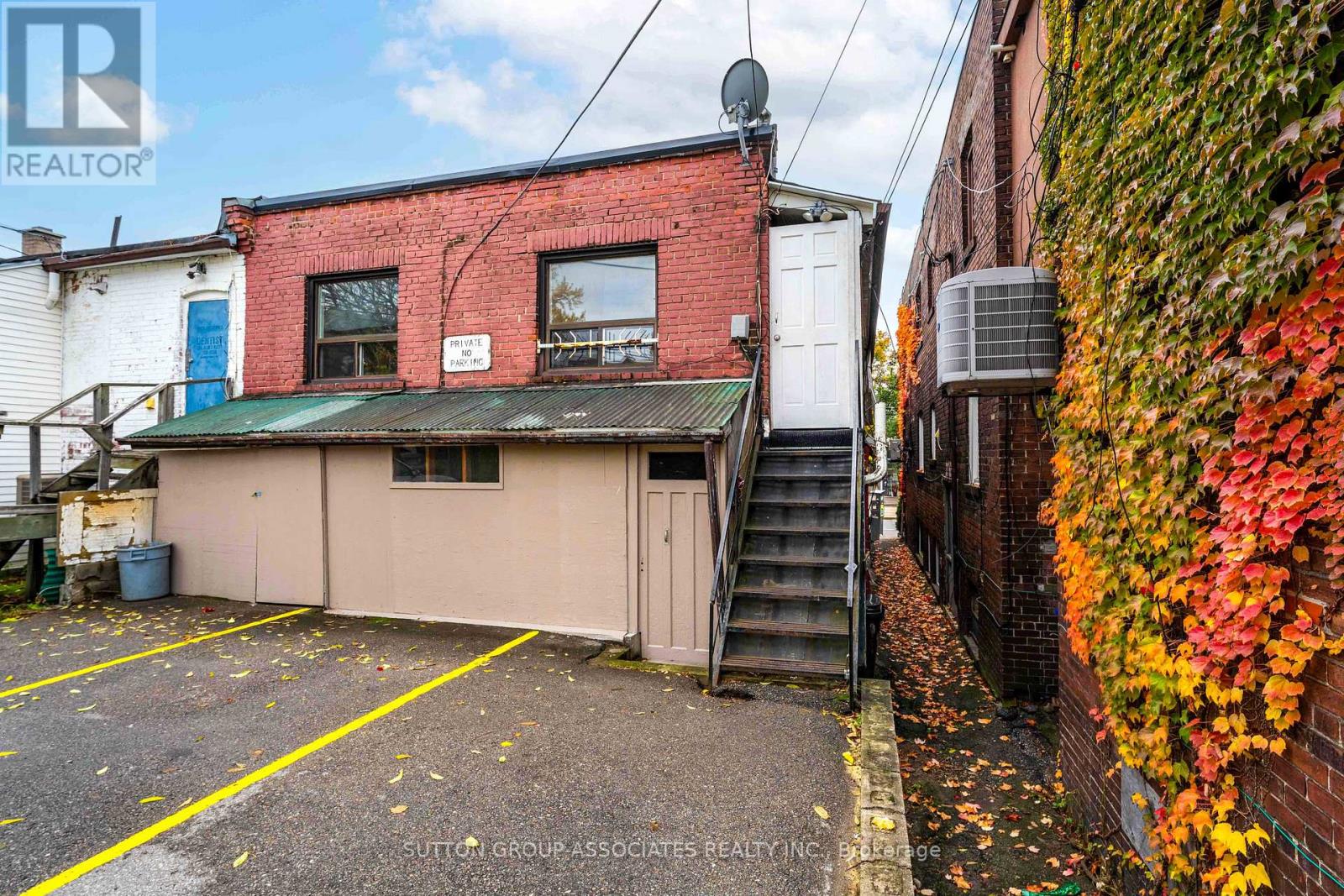 2 - 582 St Clair Avenue W, Toronto, Ontario  M6C 1A6 - Photo 27 - C12806966