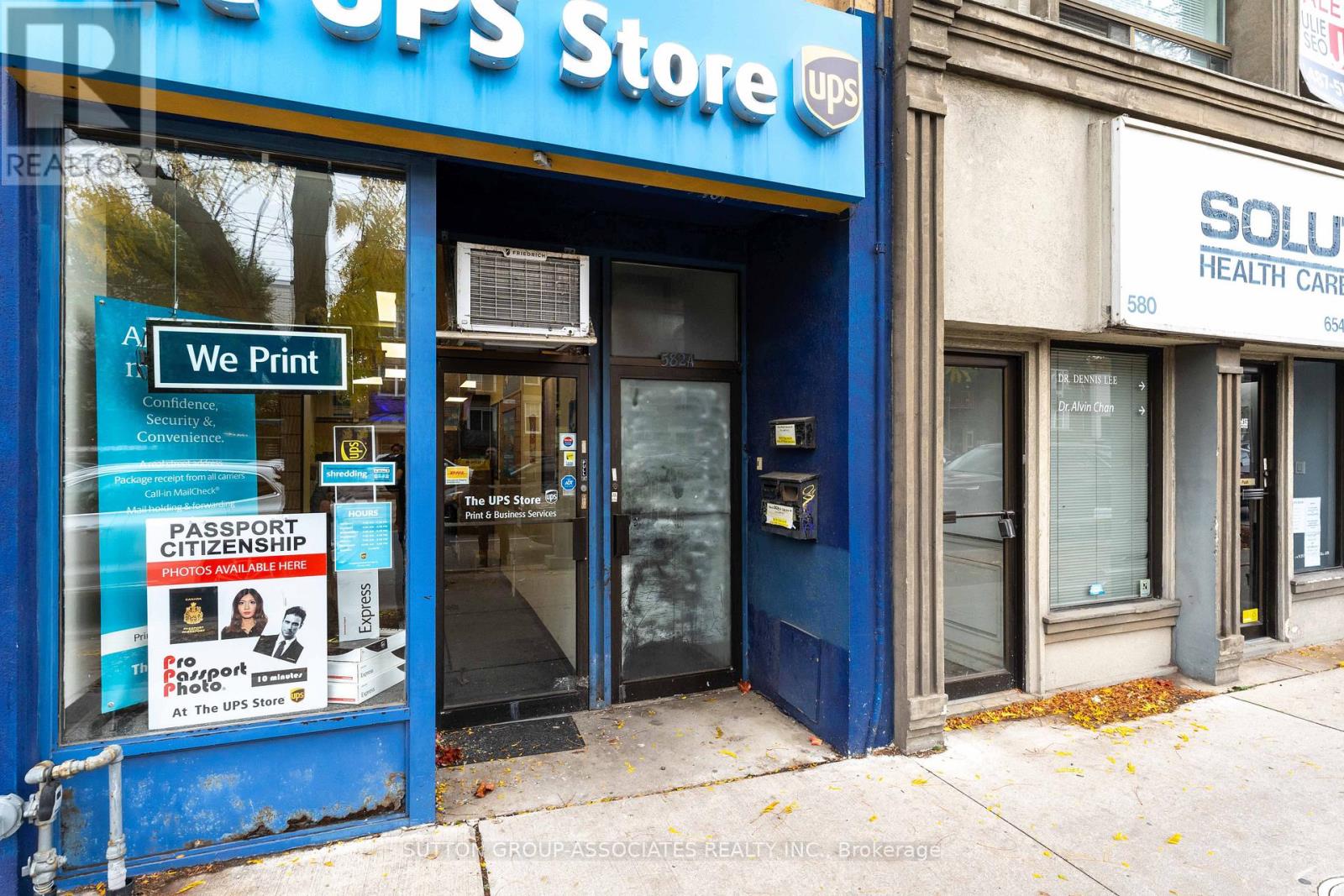 2 - 582 St Clair Avenue W, Toronto, Ontario  M6C 1A6 - Photo 3 - C12806966