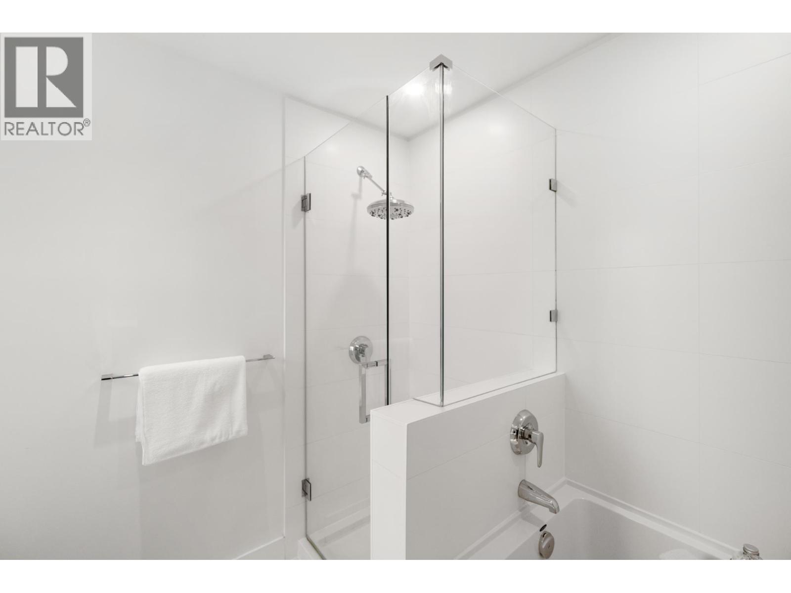 16 3552 Victoria Drive, Coquitlam, British Columbia  V3C 3V4 - Photo 14 - R3091815