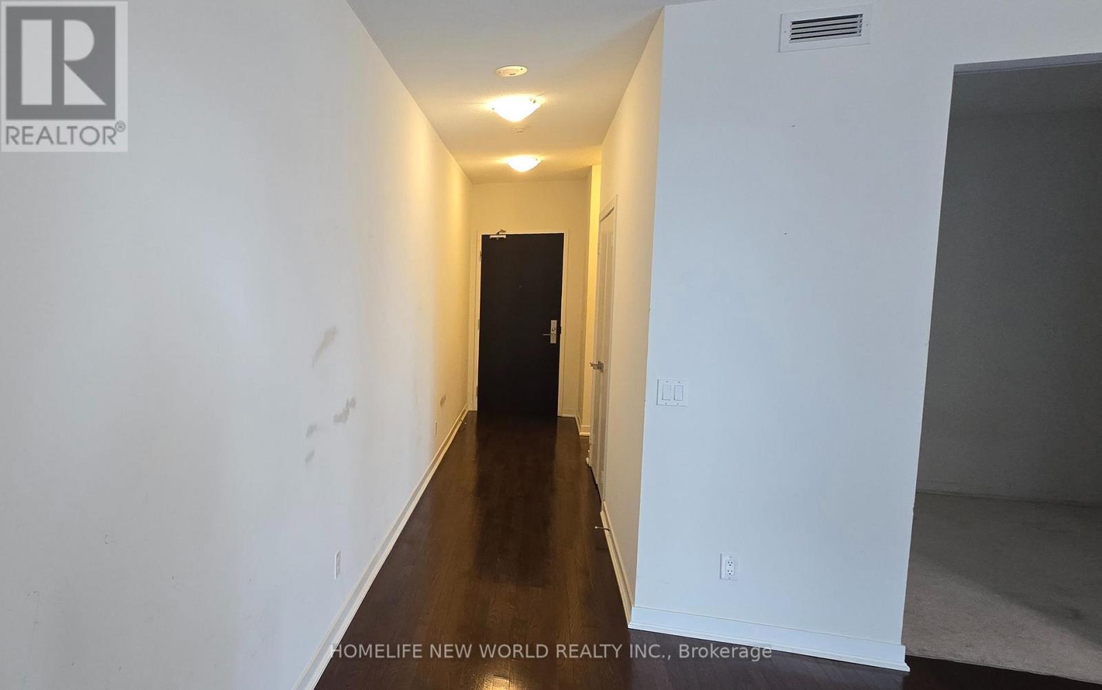 2208 - 770 Bay Street, Toronto, Ontario  M5G 0A6 - Photo 5 - C12807002