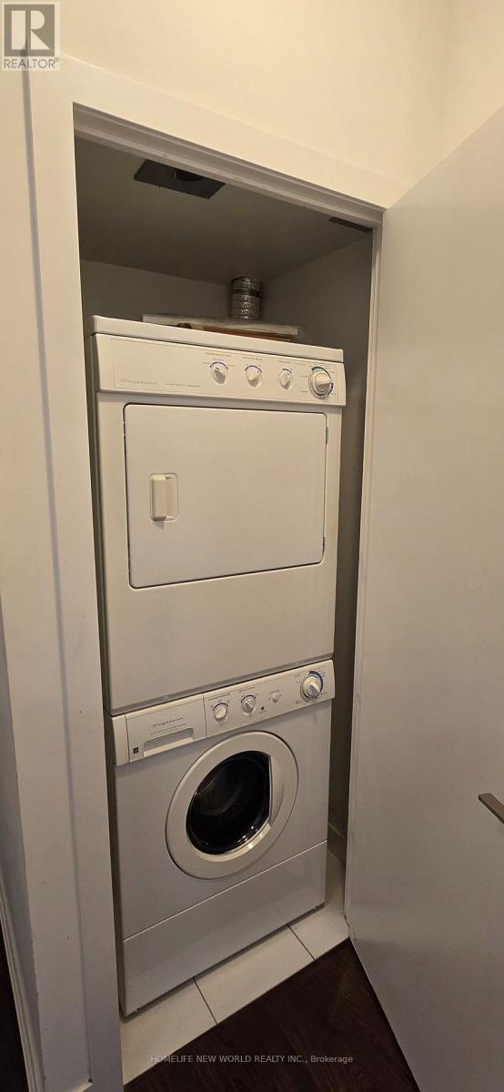 2208 - 770 Bay Street, Toronto, Ontario  M5G 0A6 - Photo 9 - C12807002