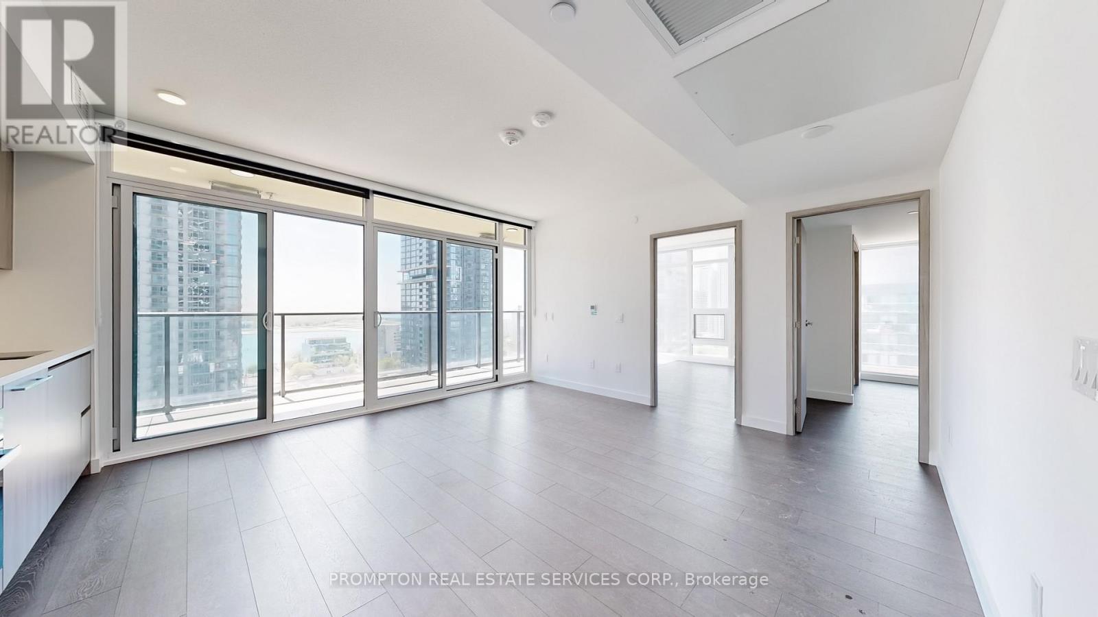 4911 - 3 Concord Cityplace Way, Toronto (Waterfront Communities), Ontario  M5V 0X4 - Photo 5 - C12807090