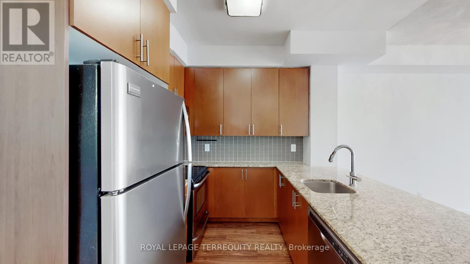 1113 - 260 Sackville Street, Toronto (Regent Park), Ontario  M5A 0B3 - Photo 2 - C12807094