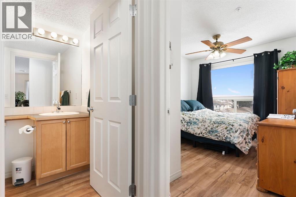 301, 128 Centre Avenue, Cochrane, Alberta  T4C 1Z4 - Photo 14 - A2287535