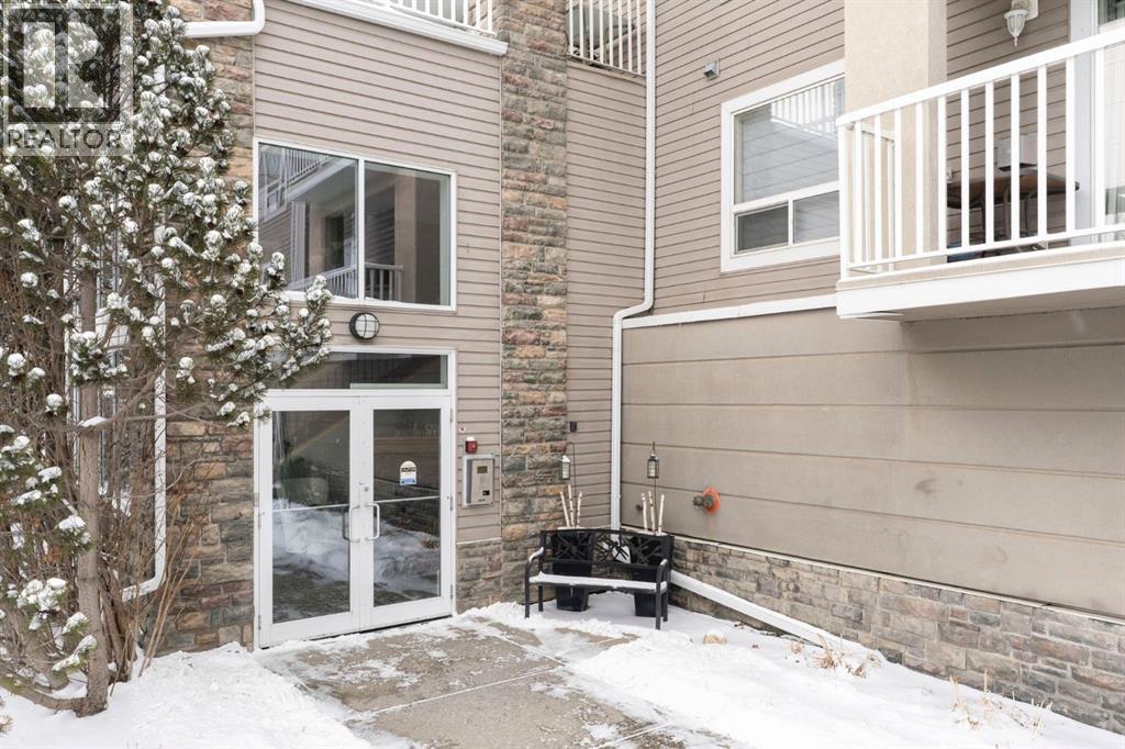 301, 128 Centre Avenue, Cochrane, Alberta  T4C 1Z4 - Photo 20 - A2287535