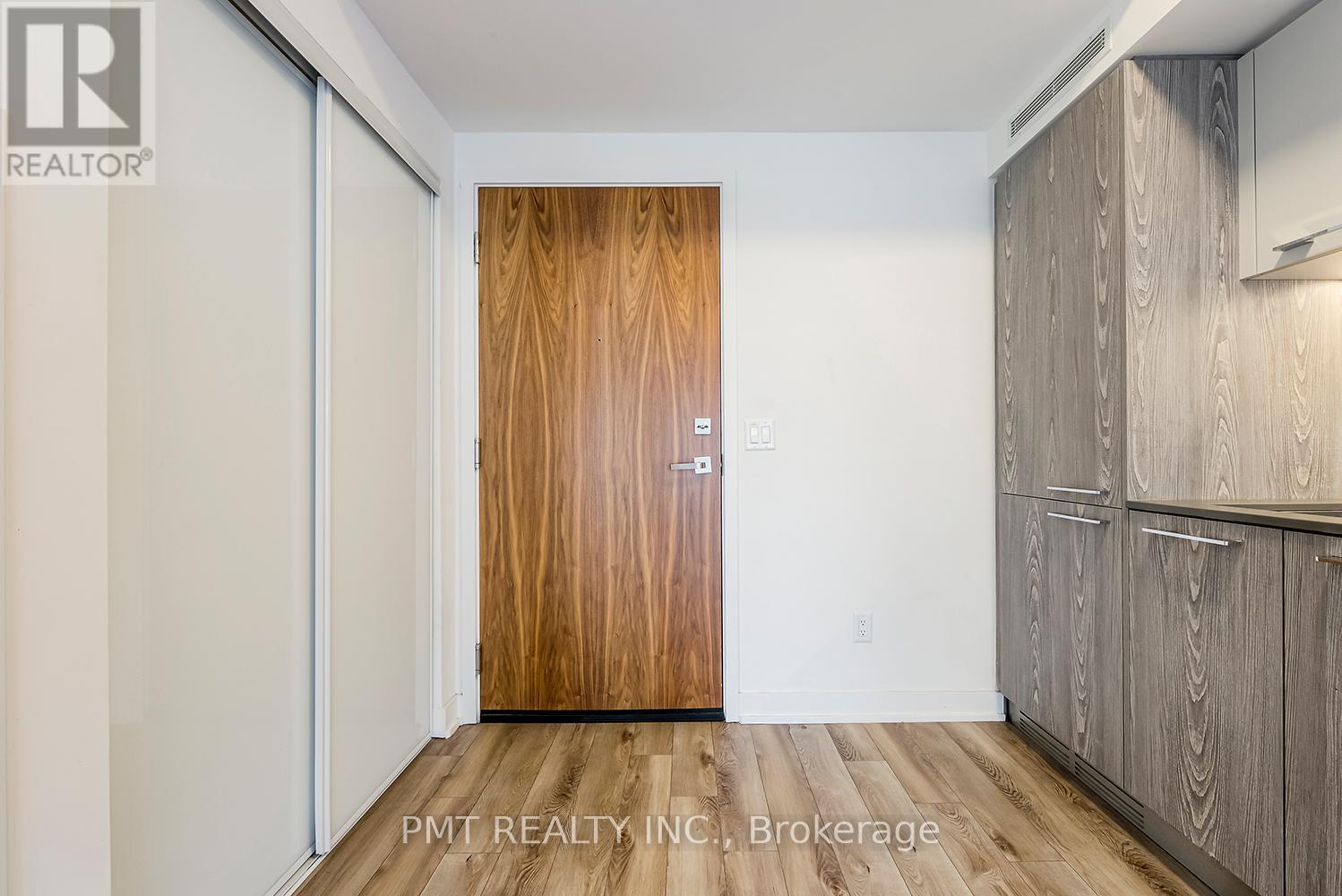 704 - 30 Baseball Place, Toronto, Ontario  M4M 0E8 - Photo 17 - E12806934