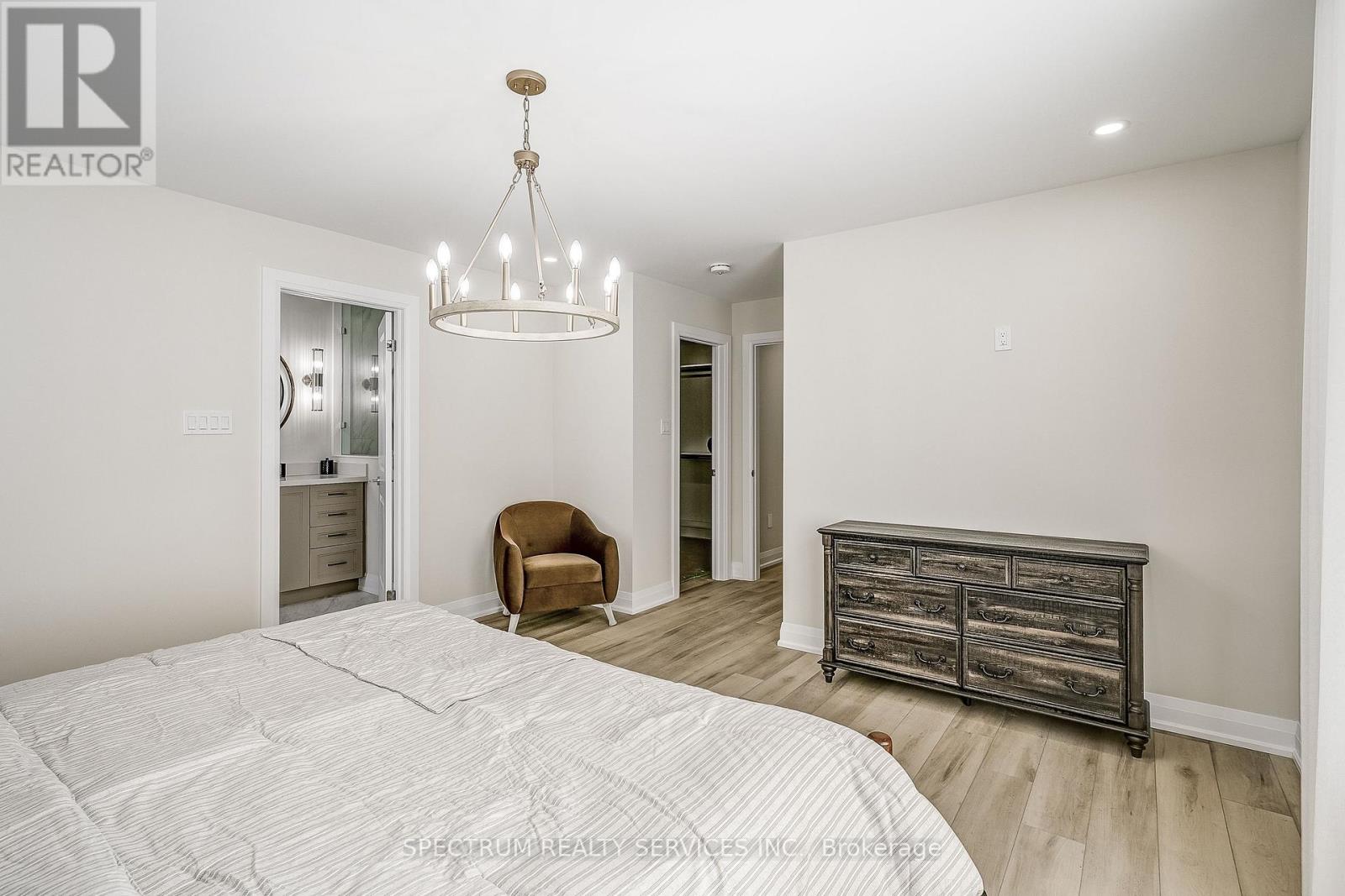 139 Adario Crescent, Vaughan, Ontario  L3L 0G4 - Photo 7 - N12806932