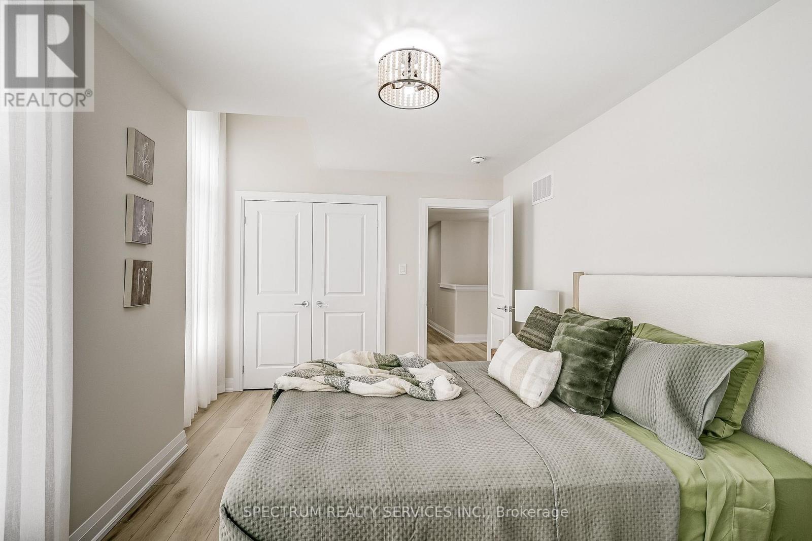 139 Adario Crescent, Vaughan, Ontario  L3L 0G4 - Photo 9 - N12806932