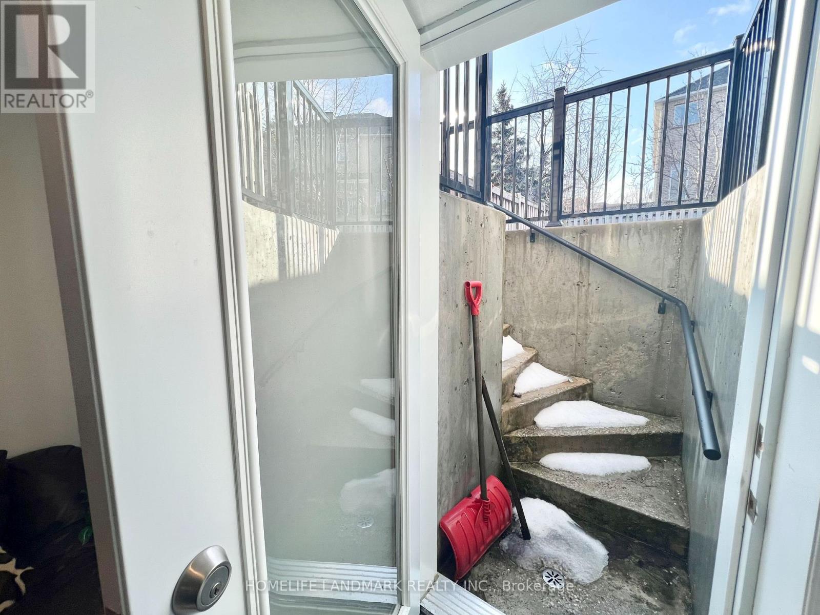 18 Fountain Court, Richmond Hill (Rouge Woods), Ontario  L4S 2K4 - Photo 10 - N12807018