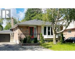 LOWER - 32 COLLINS CRESCENT, Aurora, Ontario