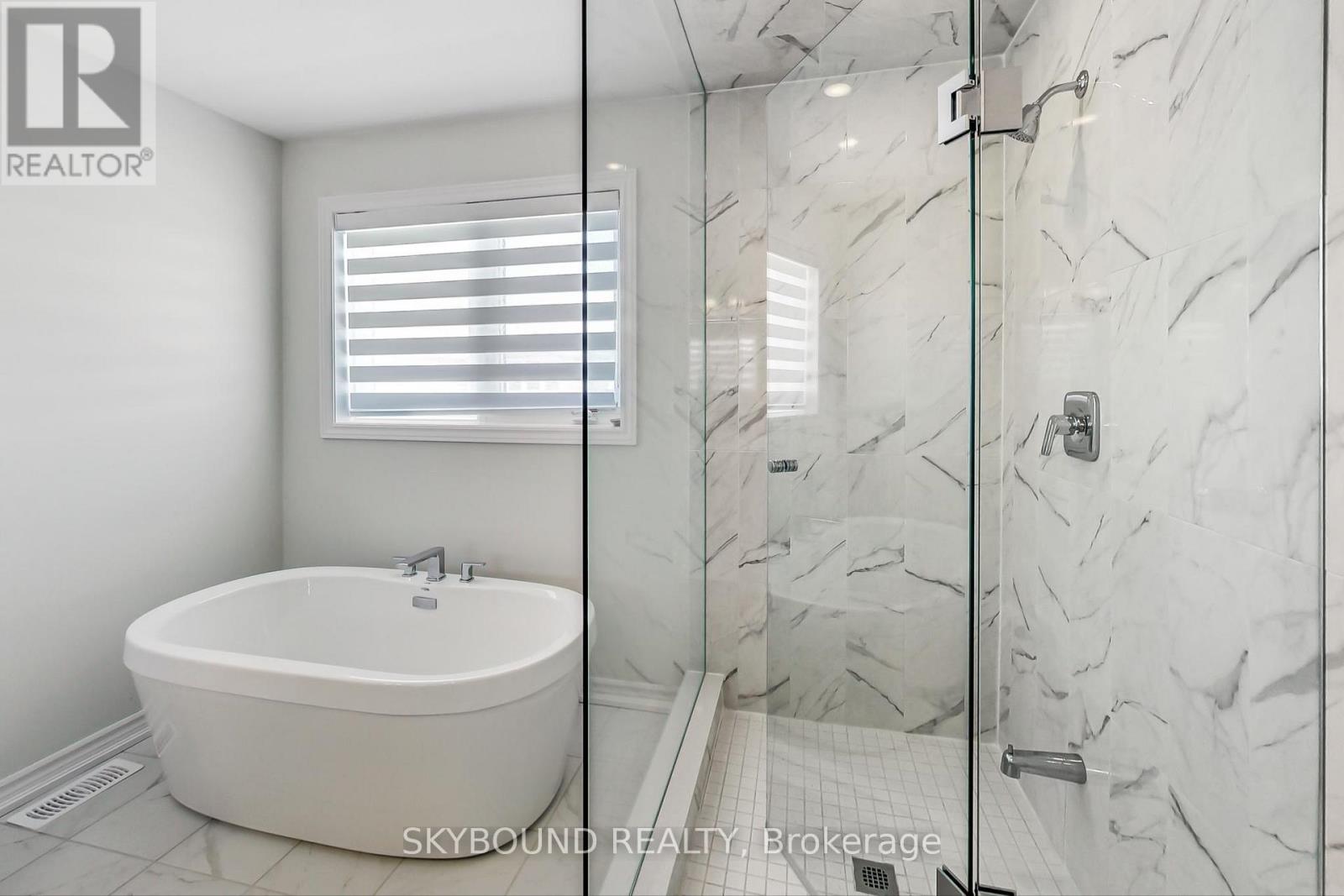 150 Stevenson Crescent, Bradford West Gwillimbury (Bradford), Ontario  L3Z 4M1 - Photo 19 - N12807024