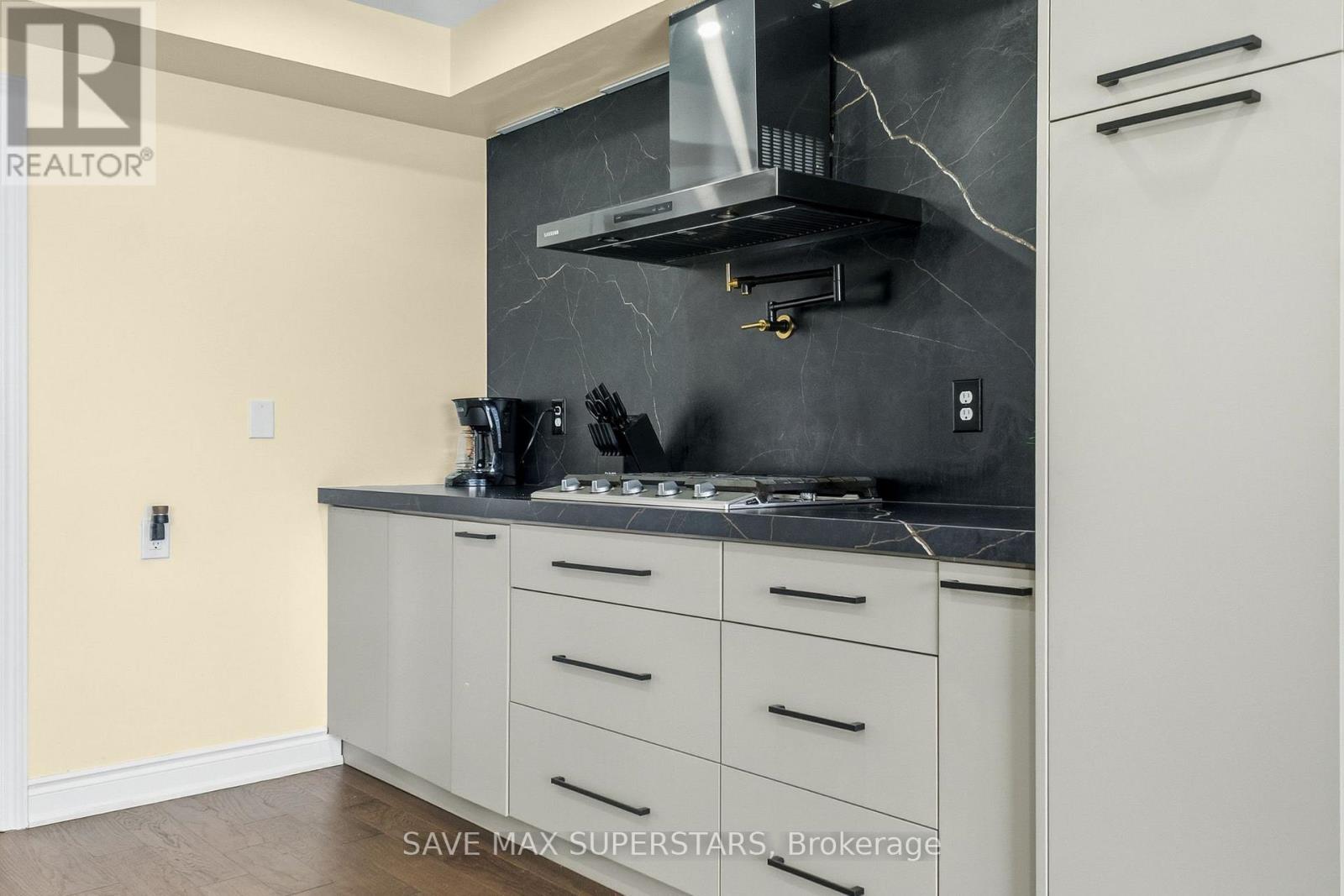 54 Gore Drive, Barrie (Ardagh), Ontario  L4N 5R5 - Photo 13 - S12806958