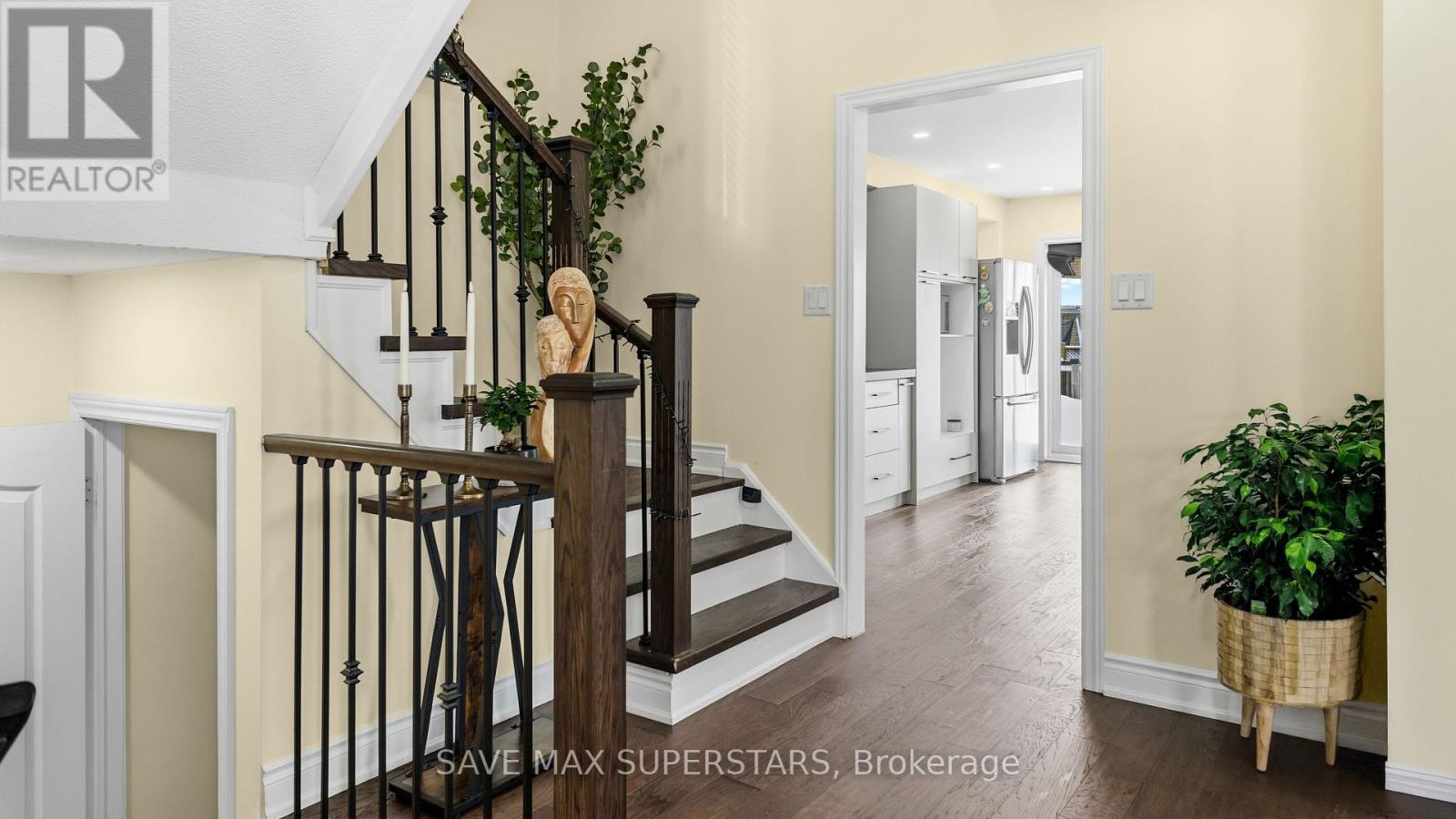 54 Gore Drive, Barrie (Ardagh), Ontario  L4N 5R5 - Photo 18 - S12806958