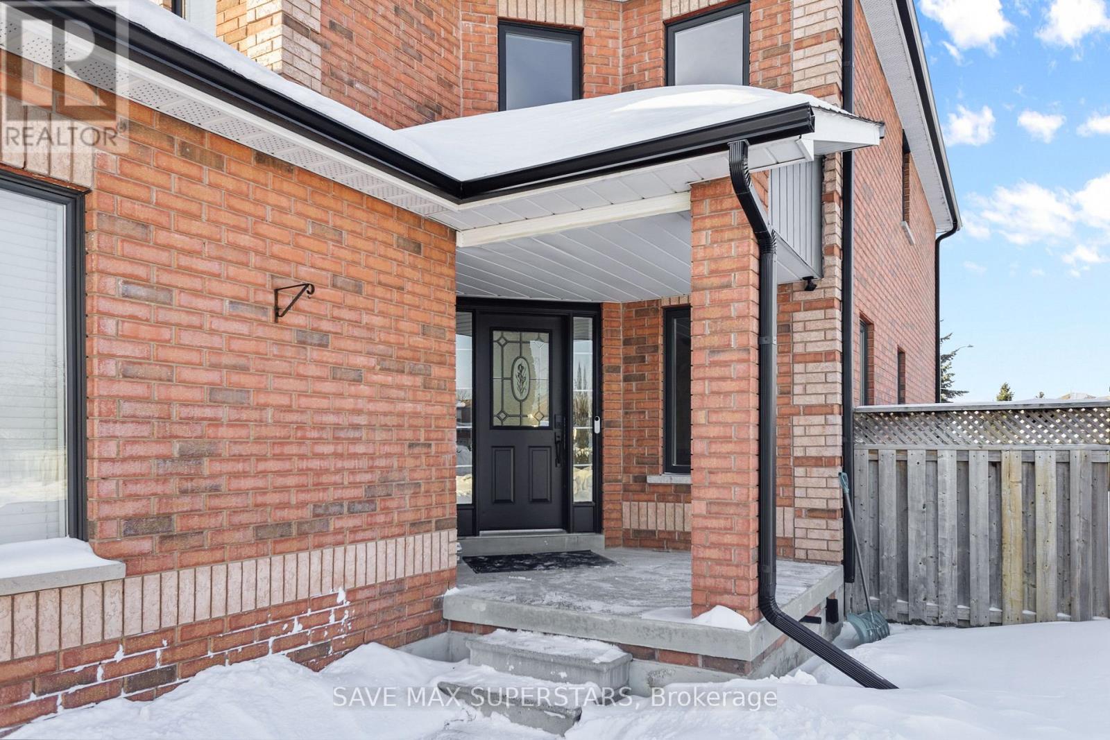 54 Gore Drive, Barrie (Ardagh), Ontario  L4N 5R5 - Photo 3 - S12806958