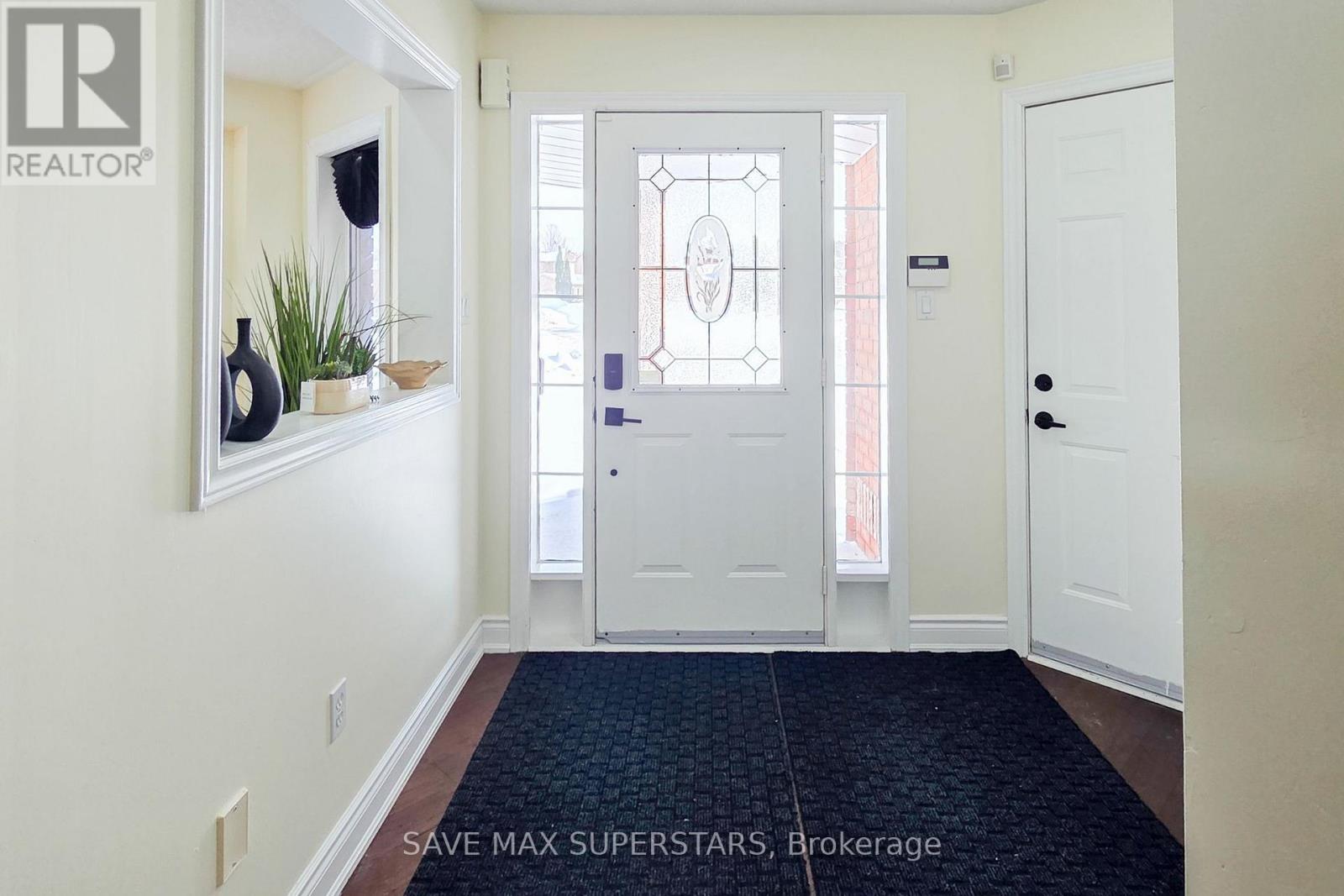 54 Gore Drive, Barrie (Ardagh), Ontario  L4N 5R5 - Photo 4 - S12806958