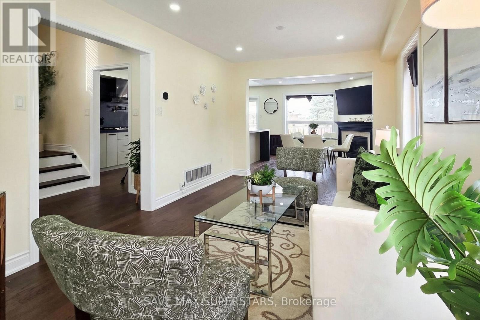 54 Gore Drive, Barrie (Ardagh), Ontario  L4N 5R5 - Photo 8 - S12806958