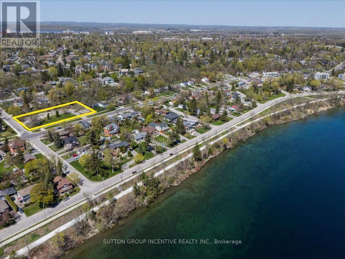 114 Blake Street E, Barrie (North Shore), Ontario  L4M 1K3 - Photo 10 - S12806986