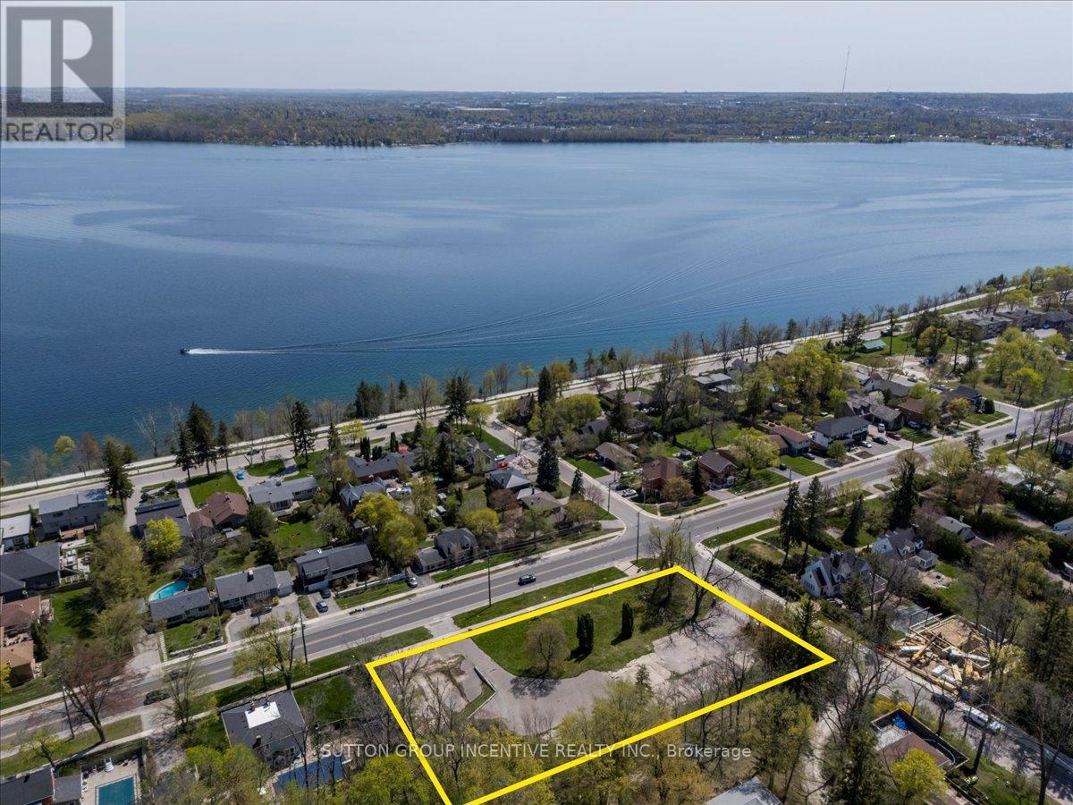 114 Blake Street E, Barrie (North Shore), Ontario  L4M 1K3 - Photo 4 - S12806986