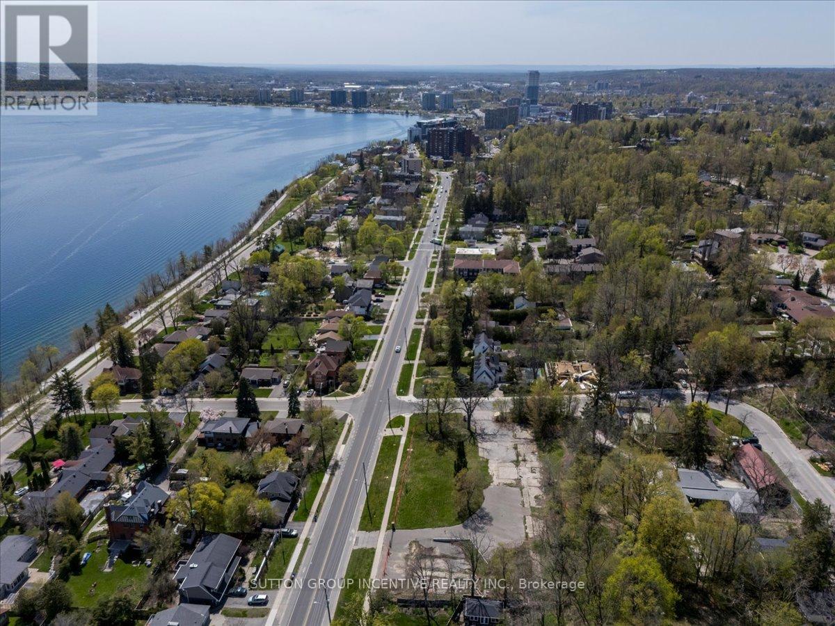 114 Blake Street E, Barrie (North Shore), Ontario  L4M 1K3 - Photo 7 - S12806986