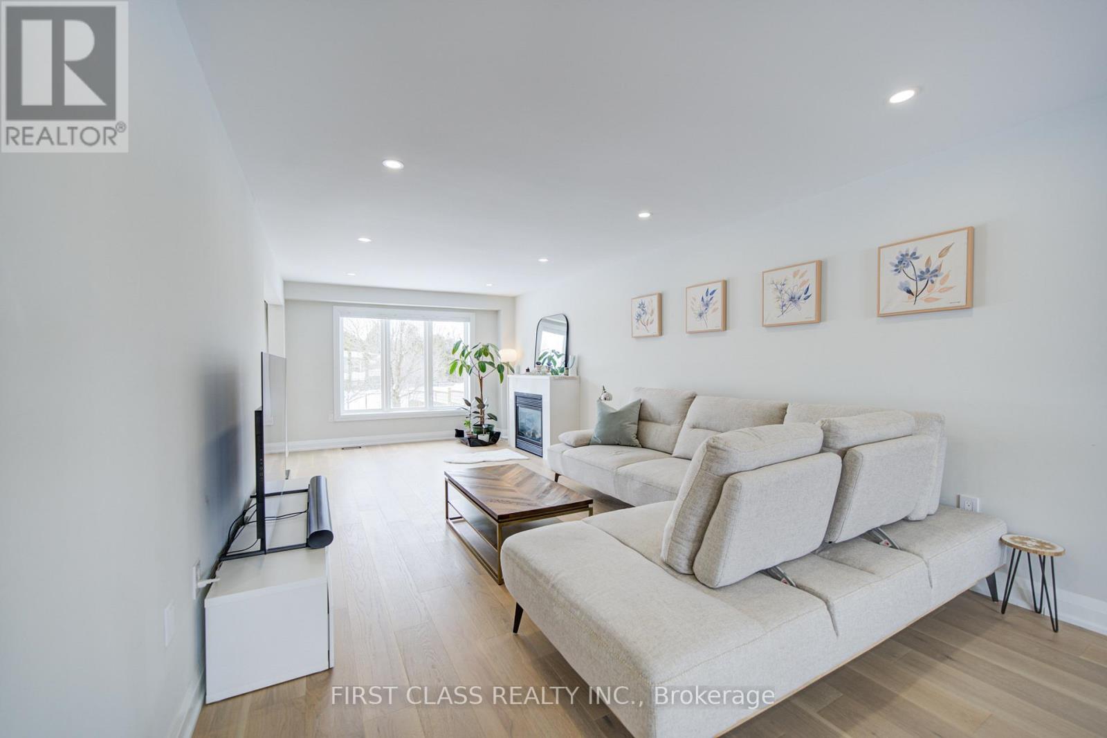 26 Country Lane, Barrie (Painswick South), Ontario  L4N 0E6 - Photo 6 - S12807026