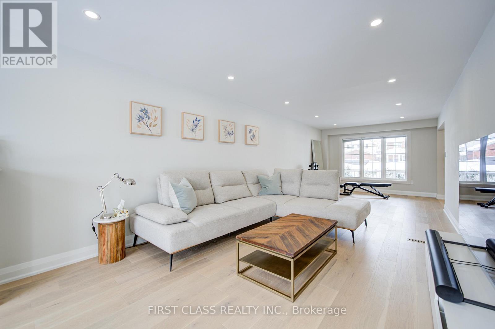 26 Country Lane, Barrie (Painswick South), Ontario  L4N 0E6 - Photo 7 - S12807026