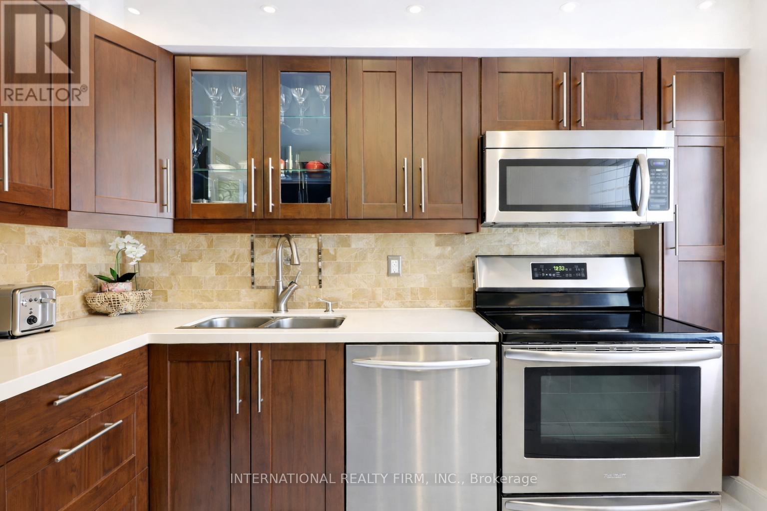 75 - 1168 Arena Road, Mississauga, Ontario  L4Y 4K7 - Photo 11 - W12806928