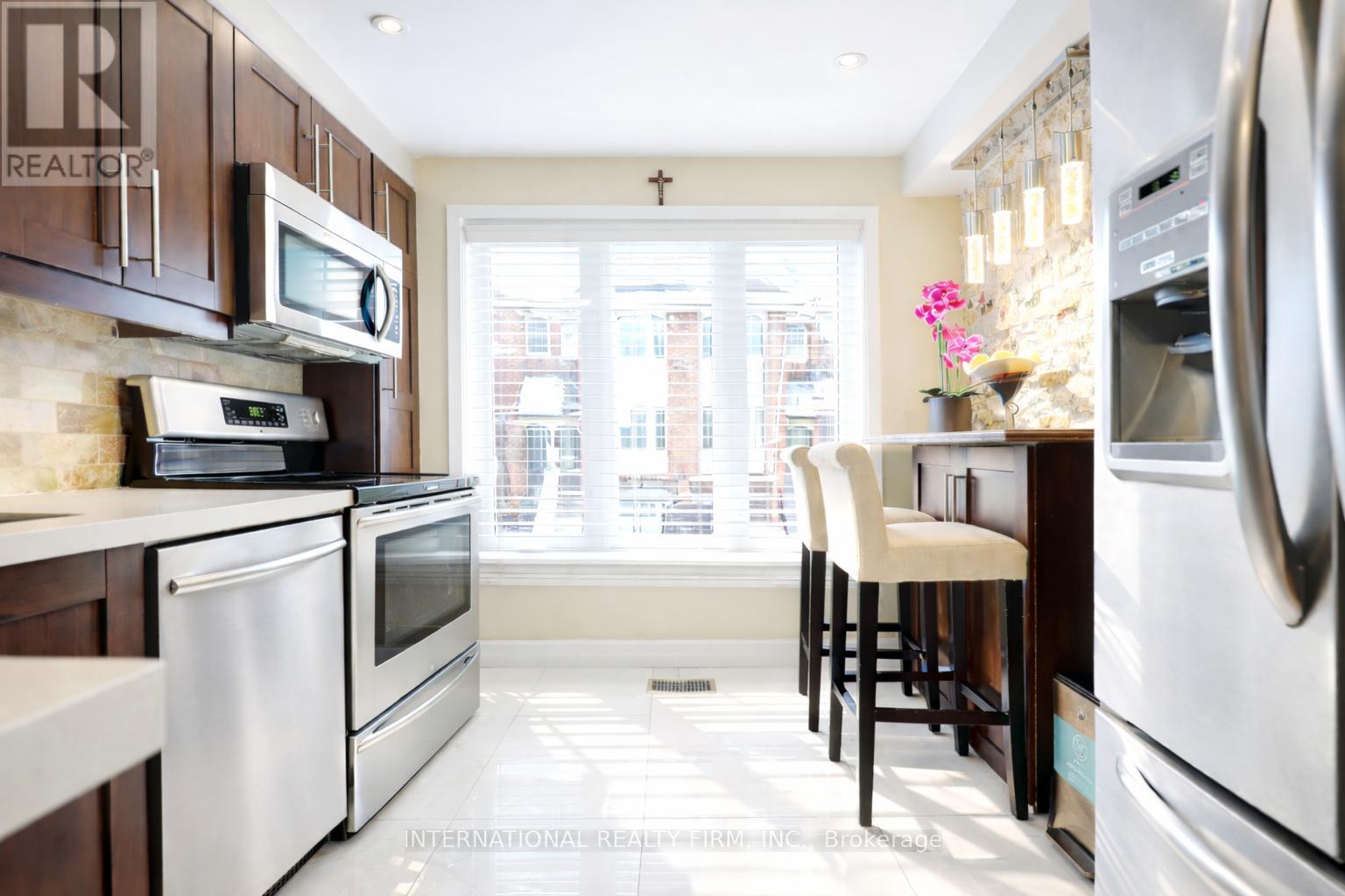 75 - 1168 Arena Road, Mississauga, Ontario  L4Y 4K7 - Photo 9 - W12806928