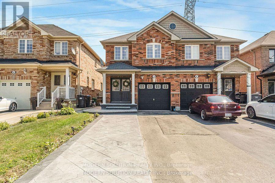 67 Roundstone Drive, Brampton, Ontario  L6X 0K4 - Photo 1 - W12806950