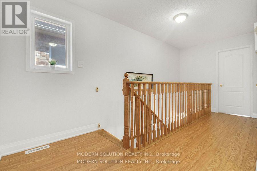 67 Roundstone Drive, Brampton, Ontario  L6X 0K4 - Photo 15 - W12806950