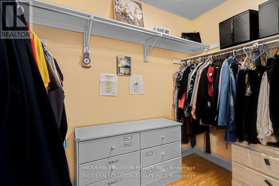 67 Roundstone Drive, Brampton, Ontario  L6X 0K4 - Photo 22 - W12806950